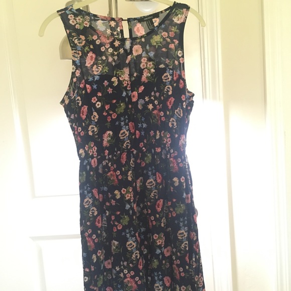 EUC dress - Picture 3 of 3